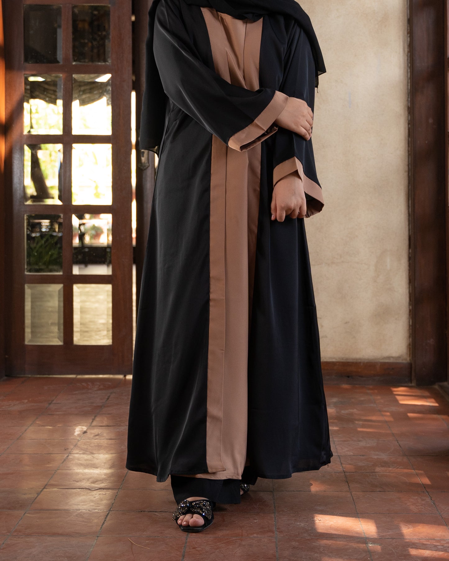 Eman || Black & Biege Abaya || Nida Fabric